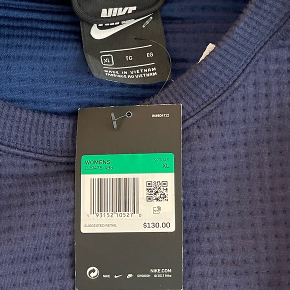 Nike Sportswear City Ready Fleece Crewneck - Picture 6 of 7